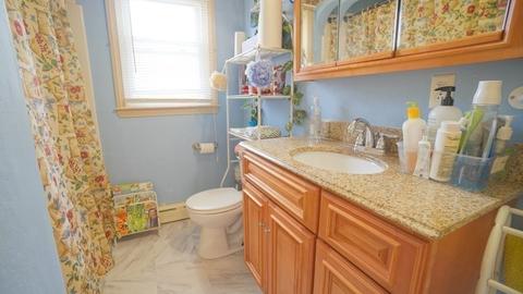 58 Rollins St, Springfield, MA 01109 photo 11