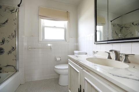 54 Amore Rd, Springfield, MA 01109 photo 11