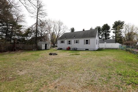 54 Amore Rd, Springfield, MA 01109 photo 4