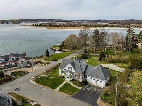 4 Cambridge Ave, Gloucester, MA 01930 photo 1