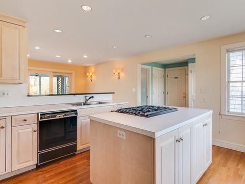 4 Cambridge Ave, Gloucester, MA 01930 photo 9