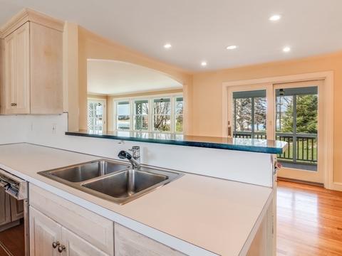 4 Cambridge Ave, Gloucester, MA 01930 photo 8