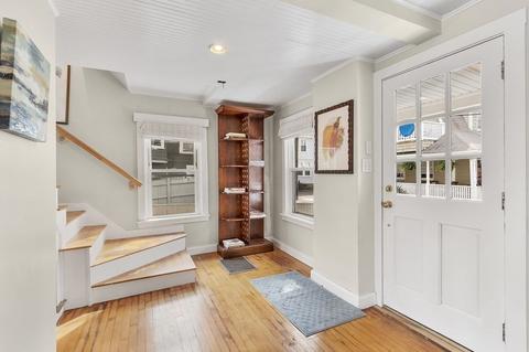 35 Maple Ave, Nahant, MA 01908 photo 3