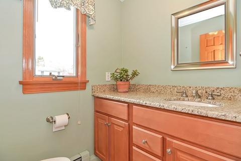 28 Skye Line Dr, Sutton, MA 01590 photo 9