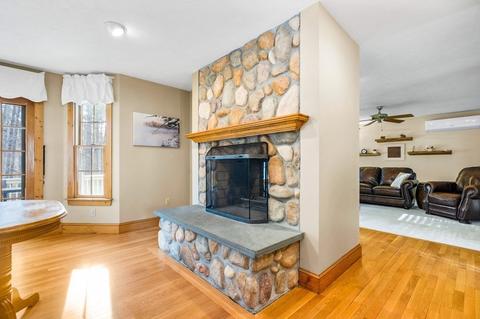 146 Suzanne Dr, Raynham, MA 02767 photo 5