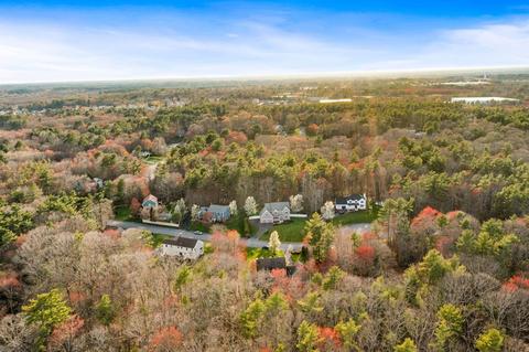 146 Suzanne Dr, Raynham, MA 02767 photo 4
