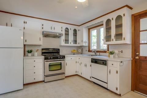 65 Martin Rd, Reading, MA 01867 photo 10