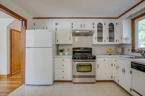 65 Martin Rd, Reading, MA 01867 photo 8