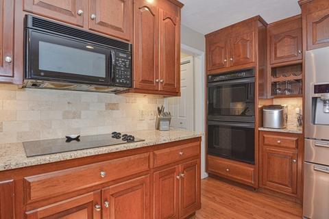 175 East St, Upton, MA 01568 photo 9
