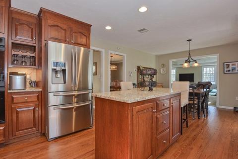 175 East St, Upton, MA 01568 photo 8