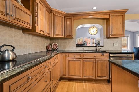 15 Sandra Ln, Reading, MA 01867 photo 9