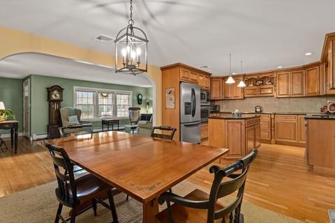 15 Sandra Ln, Reading, MA 01867 photo 12