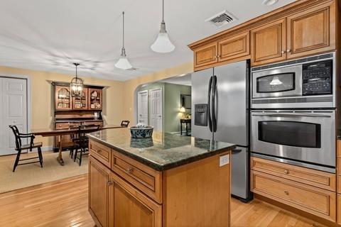 15 Sandra Ln, Reading, MA 01867 photo 6