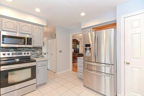 83 Macarthur Rd, Northbridge, MA 01534 photo 11