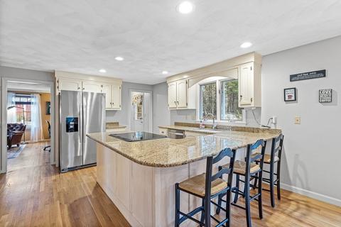78 Ashley Pl, Reading, MA 01867 photo 9