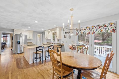 78 Ashley Pl, Reading, MA 01867 photo 10
