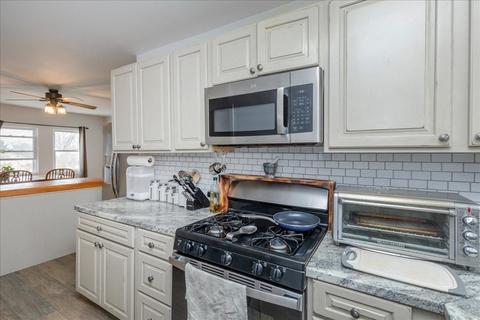 17 Hampton St, Methuen, MA 01844 photo 12