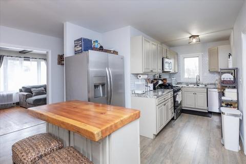 17 Hampton St, Methuen, MA 01844 photo 13