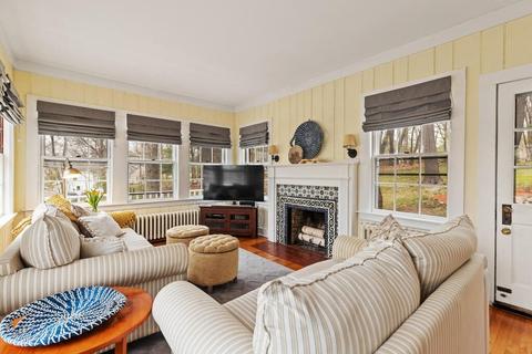 141 Grove St, Reading, MA 01867 photo 9