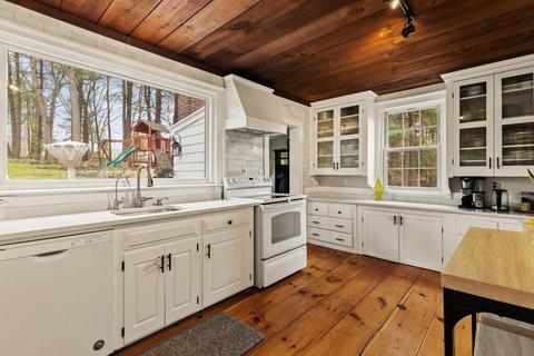 141 Grove St, Reading, MA 01867 photo 15