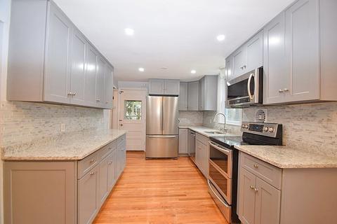 272 Old Post Rd, Sharon, MA 02067 photo 3