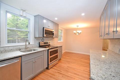 272 Old Post Rd, Sharon, MA 02067 photo 4