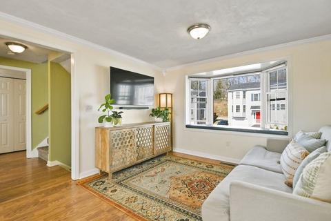 32 Bittersweet Blvd, Worcester, MA 01607 photo 2