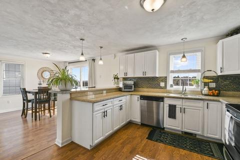 32 Bittersweet Blvd, Worcester, MA 01607 photo 11