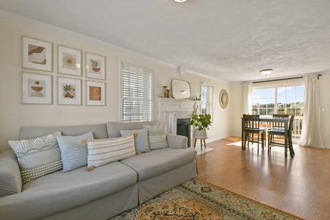32 Bittersweet Blvd, Worcester, MA 01607 photo 5