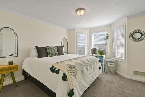32 Bittersweet Blvd, Worcester, MA 01607 photo 14