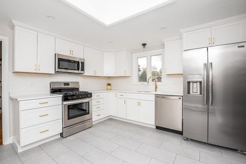 55 Creston Ave, Dedham, MA 02026 photo 4