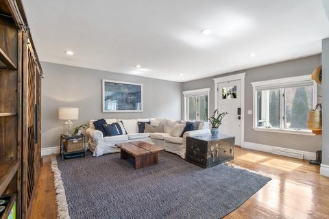 10 Moseley Ave, Needham, MA 02492 photo 2
