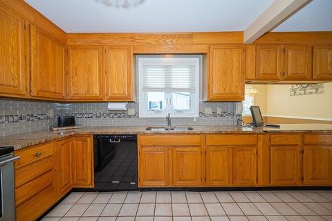 126 Thompson Rd, Webster, MA 01570 photo 7