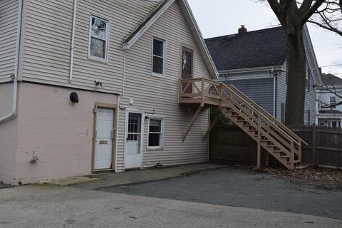 62 Grove St, Gloucester, MA 01930 photo 3