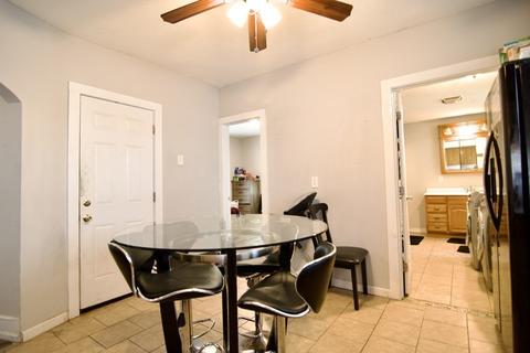 16 Chapel St, Springfield, MA 01109 photo 4