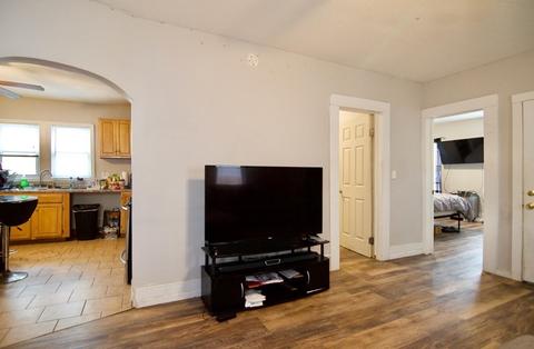16 Chapel St, Springfield, MA 01109 photo 9