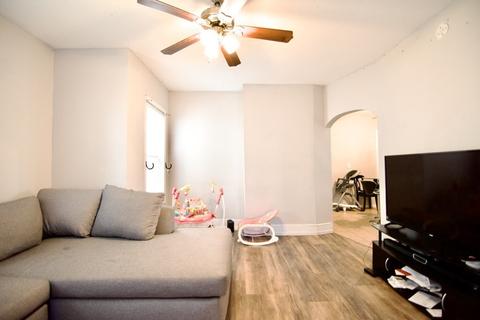 16 Chapel St, Springfield, MA 01109 photo 8