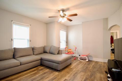 16 Chapel St, Springfield, MA 01109 photo 6