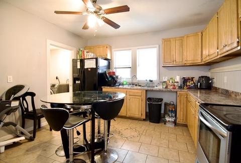 16 Chapel St, Springfield, MA 01109 photo 3
