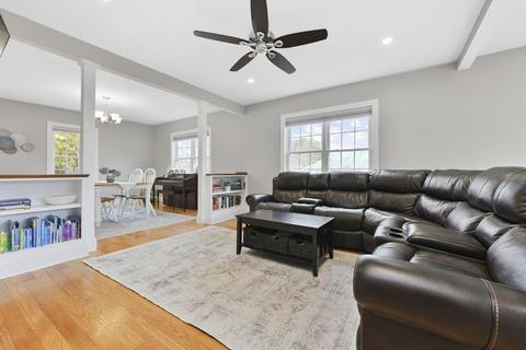 26 Farrington Ave, Dedham, MA 02026 photo 10