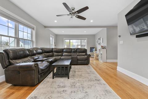 26 Farrington Ave, Dedham, MA 02026 photo 12