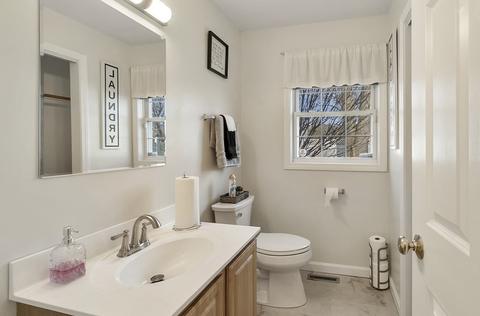 195 Mazarin St, Springfield, MA 01151 photo 15