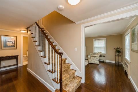29 Tower Ave, Needham, MA 02494 photo 2