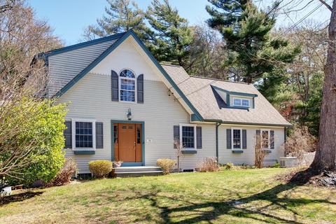 36 Catskill Rd, Bourne, MA 02532 photo 2