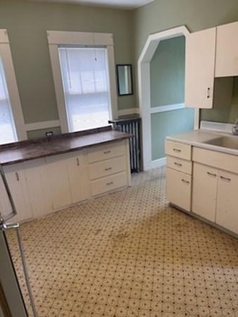 206 Middlesex St, Springfield, MA 01109 photo 7