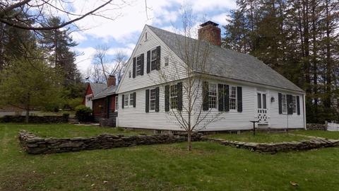152 Triangle St, Amherst, MA 01002 photo 1