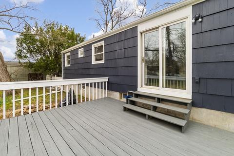 160 Louis Rd, Springfield, MA 01118 photo 5