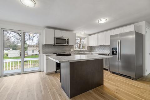 160 Louis Rd, Springfield, MA 01118 photo 7