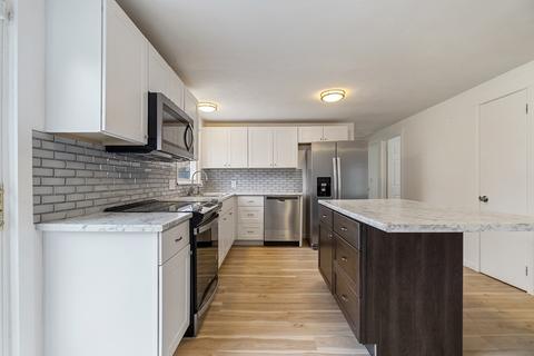 160 Louis Rd, Springfield, MA 01118 photo 9