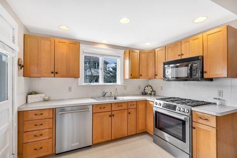 28 Violet Ave, Dedham, MA 02026 photo 6